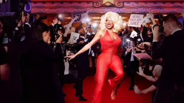 Backdrop к сериалу "RuPaul