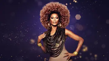 Backdrop к сериалу "RuPaul