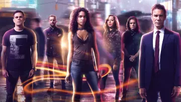 Backdrop for the TV series "Travelers" #1339052
