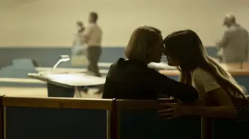 Backdrop for the TV series "MINDHUNTER" #1345521
