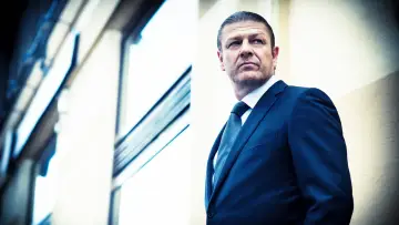 Backdrop к сериалу "Legends" #1432925