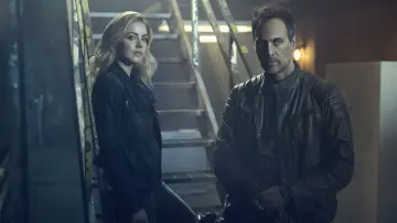Backdrop for the TV series "12 Monkeys" #1340824