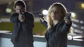 Backdrop for the TV series "12 Monkeys" #1340853