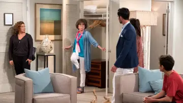 Backdrop for the TV series "One Day at a Time" #1422044