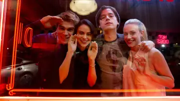 Backdrop for the TV series "Riverdale" #1276150