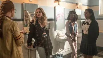 Backdrop for the TV series "Riverdale" #1276358