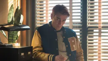 Backdrop for the TV series "Riverdale" #1276363