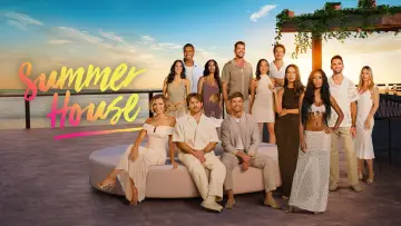 Backdrop for the TV series "Summer House" #1475073