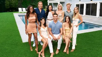 Backdrop for the TV series "Summer House" #1475081
