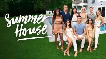 Backdrop for the TV series "Summer House" #1475085