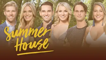 Backdrop for the TV series "Summer House" #1475088