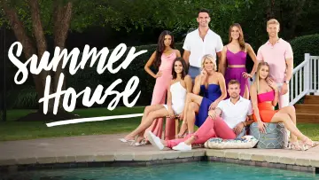 Backdrop for the TV series "Summer House" #1475092
