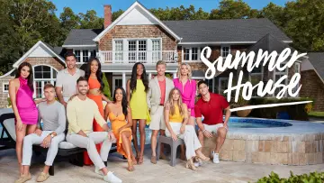 Backdrop for the TV series "Summer House" #1475094