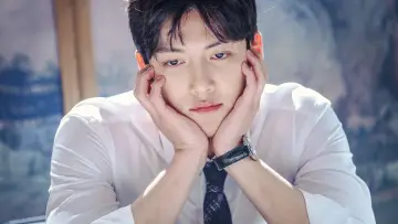 Backdrop for the TV series "Suspicious Partner" #1546693