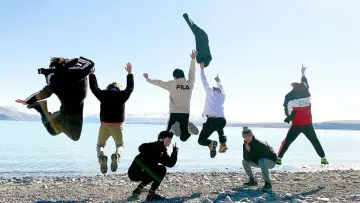 Backdrop for the TV series "BTS: Bon Voyage" #1382585