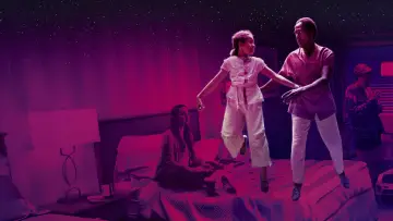 Backdrop for the TV series "Room 104" #1418730