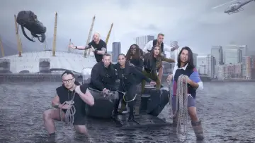 Backdrop for the TV series "Celebrity Hunted" #1317042