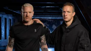 Backdrop for the TV series "Celebrity Hunted" #1317061