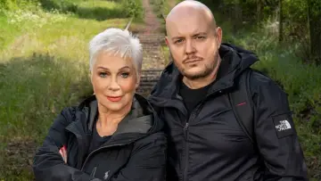 Backdrop for the TV series "Celebrity Hunted" #1317062
