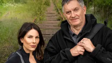 Backdrop for the TV series "Celebrity Hunted" #1317067