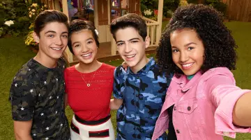 Backdrop for the TV series "Andi Mack" #1458260