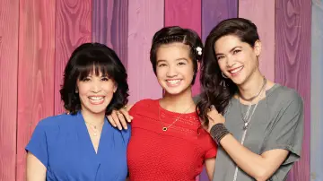Backdrop for the TV series "Andi Mack" #1458266