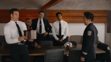 Backdrop к сериалу "9-1-1" #1318571