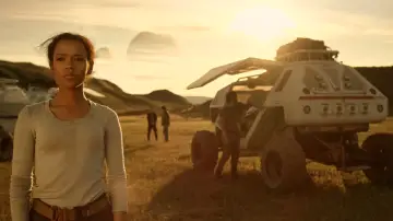 Backdrop for the TV series "Lost in Space" #1371125
