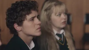 Backdrop for the TV series "Derry Girls" #1428038