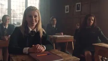 Backdrop for the TV series "Derry Girls" #1428039