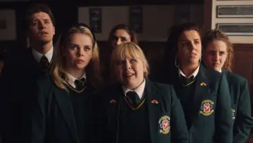 Backdrop for the TV series "Derry Girls" #1428077