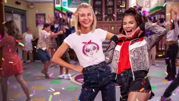 Backdrop for the TV series "Alexa & Katie" #1440243