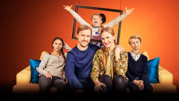 Backdrop for the TV series "Bonus Family" #1597141