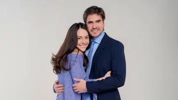 Backdrop for the TV series "Mi marido tiene familia" #1460763