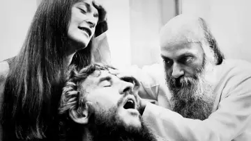 Backdrop for the TV series "Wild Wild Country" #1461036