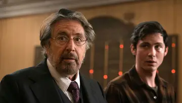 Backdrop for the TV series "Hunters" #1366652