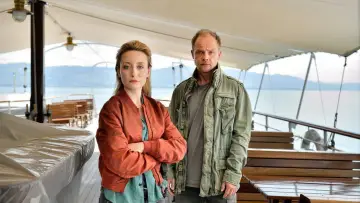 Backdrop for the TV series "Murder by the Lake" #1495714