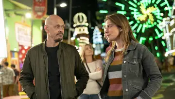 Backdrop for the TV series "Mr Inbetween" #1387433