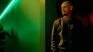 Backdrop for the TV series "Mr Inbetween" #1387438