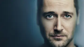 Backdrop for the TV series "New Amsterdam" #1312255