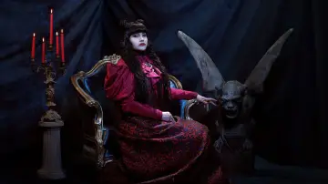 Backdrop for the TV series "What We Do in the Shadows" #1321398