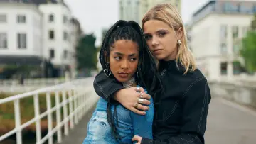 Backdrop for the TV series "wtFOCK" #1425864