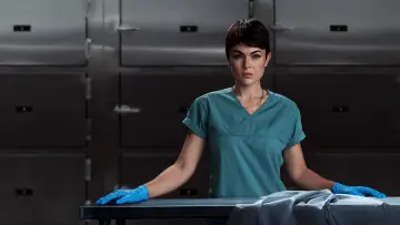 Backdrop for the TV series "Coroner" #1409929