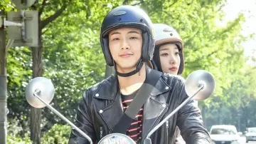 Backdrop for the TV series "My First First Love" #1457052