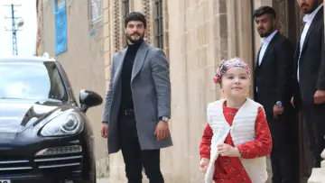 Backdrop for the TV series "Hercai" #1377765