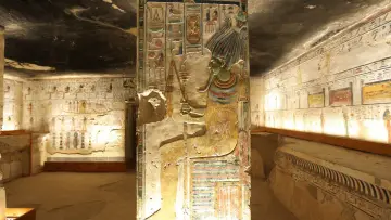 Backdrop for the TV series "Lost Treasures of Egypt" #1497557