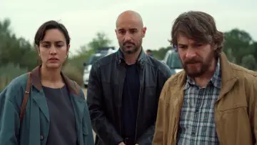 Backdrop for the TV series "The Hunt" #1506358