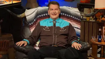 Backdrop к сериалу "The Last Drive-in with Joe Bob Briggs" #1436036