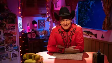 Backdrop к сериалу "The Last Drive-in with Joe Bob Briggs" #1436037