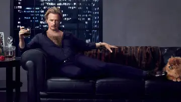 Backdrop к сериалу "Lights Out with David Spade" #1424376